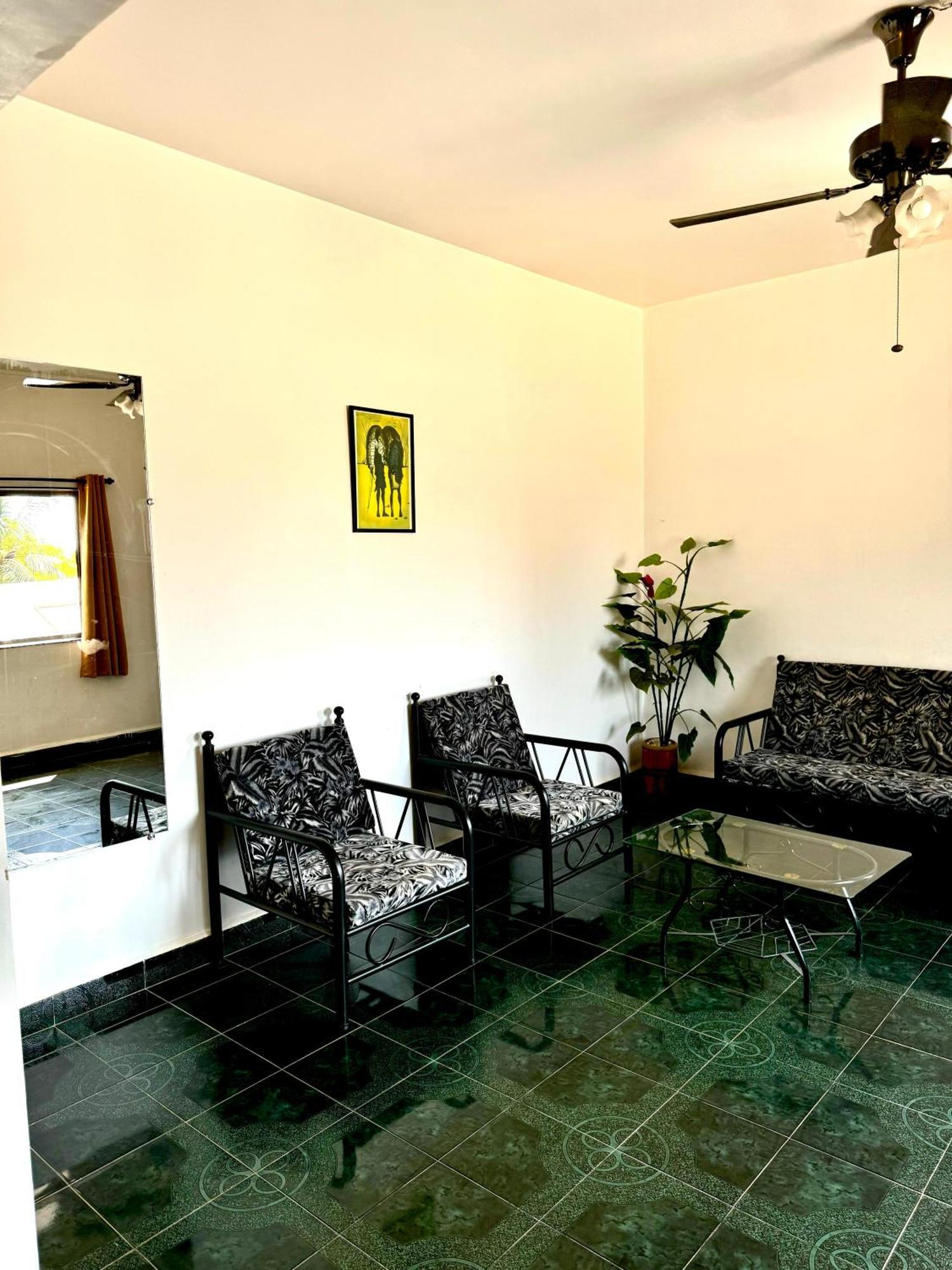 1Bhk Apartment At Honeydew 7 By Goaround Homes Vagator Buitenkant foto